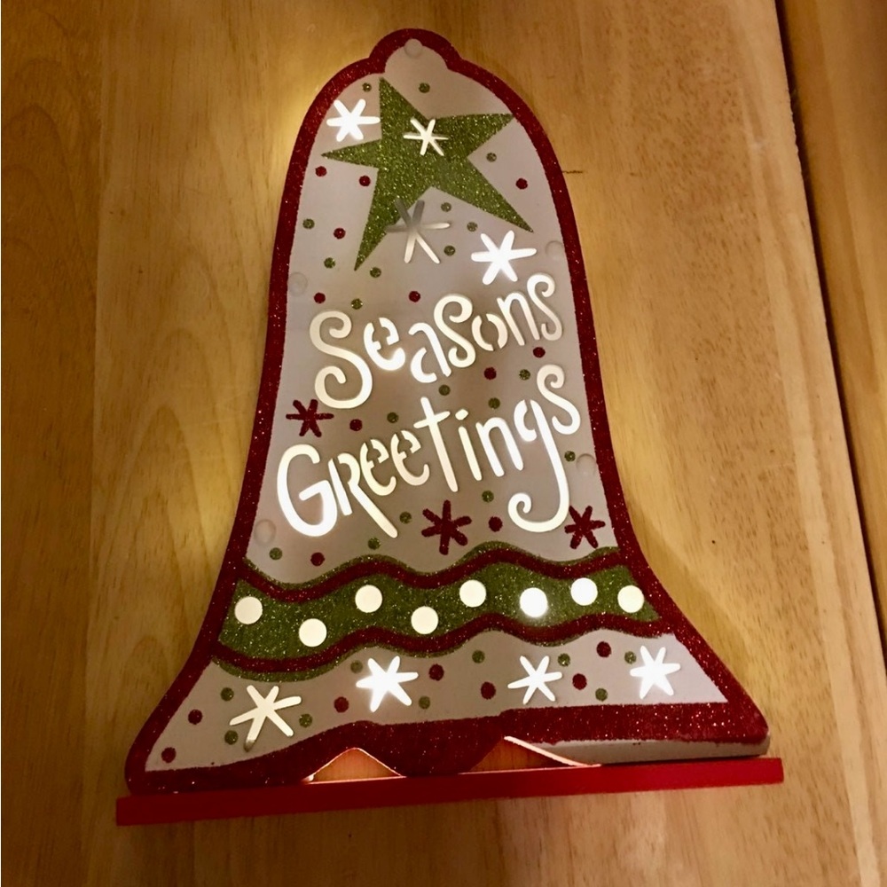 New Season’s Greetings Christmas Holiday Light Up Sign Plaque